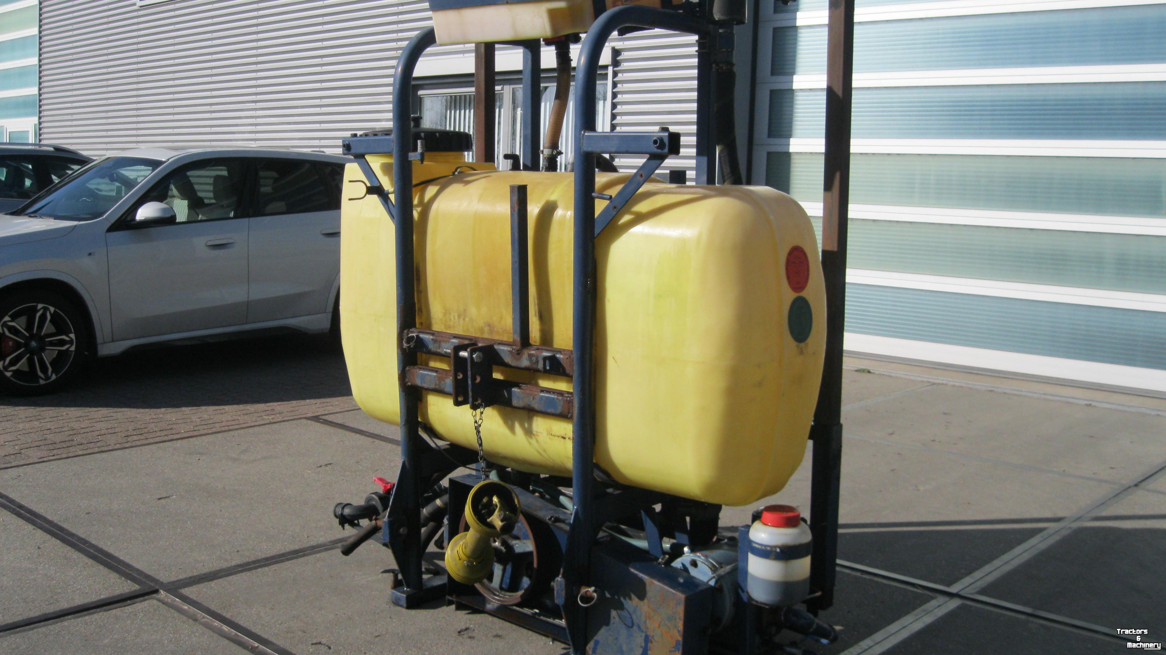 Feldspritze Hoegen Dijkhof 800 liter tank met frame