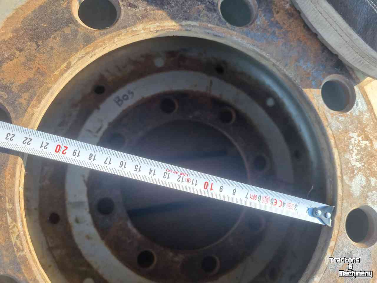 Räder, Reifen, Felgen & Distanzringe Alliance 9.5 R38