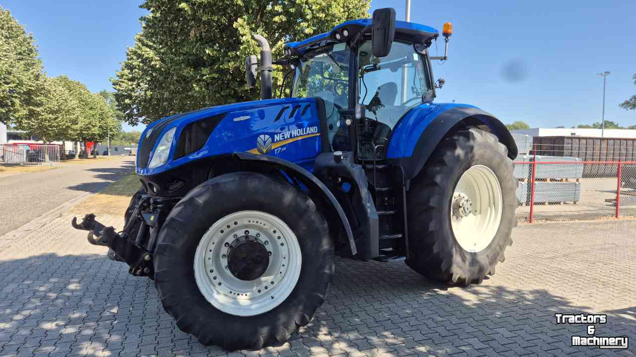 Schlepper / Traktor New Holland T7.315 HD AC 40Kmh. Lucht, Fronthef, geveerde vooras en cabine.