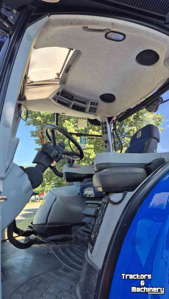 Schlepper / Traktor New Holland T7.315 HD AC 40Kmh. Lucht, Fronthef, geveerde vooras en cabine.