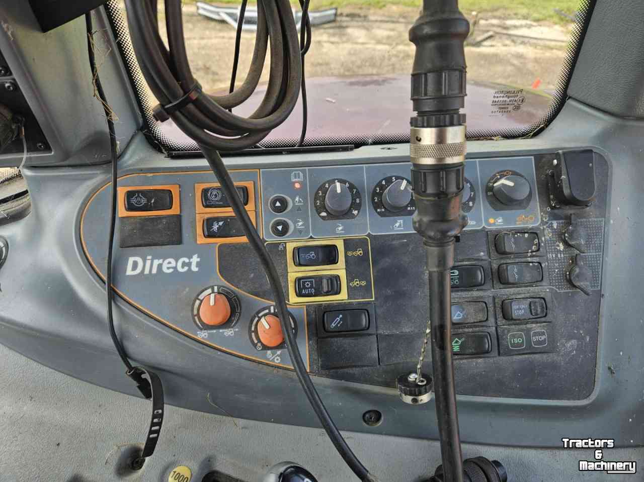 Schlepper / Traktoren Valtra T203 Direct - Trekker met voorlader