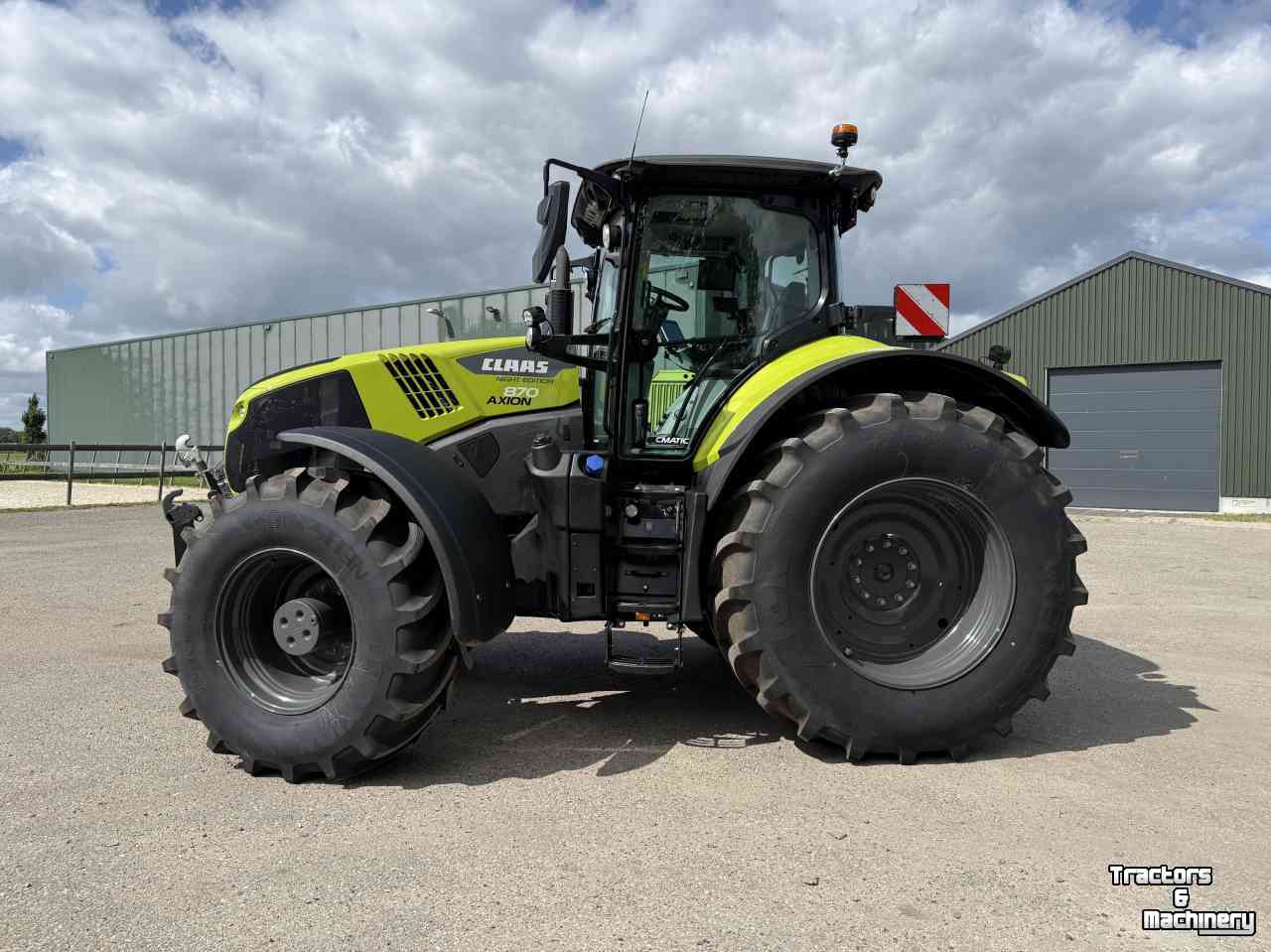 Schlepper / Traktor Claas AXION 870 CMATIC