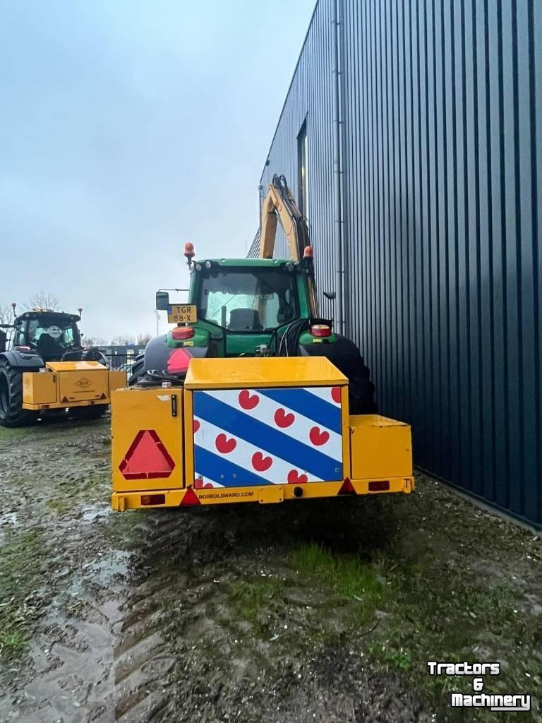Schlepper / Traktor John Deere 6820 / BOS arm