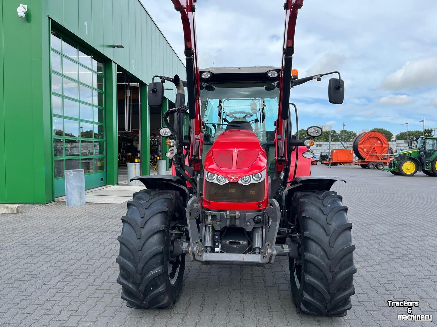 Schlepper / Traktor Massey Ferguson 5712SL Dyna 4 trekker