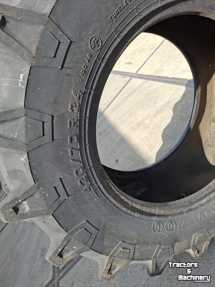 Räder, Reifen, Felgen & Distanzringe Pirelli 420/70R24