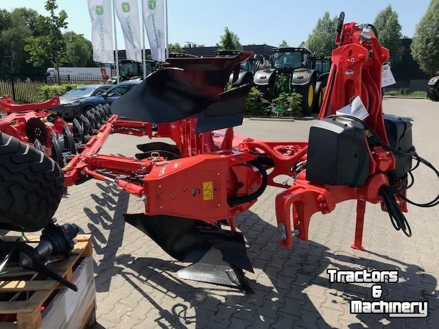 Pflüge Kuhn Vari Master