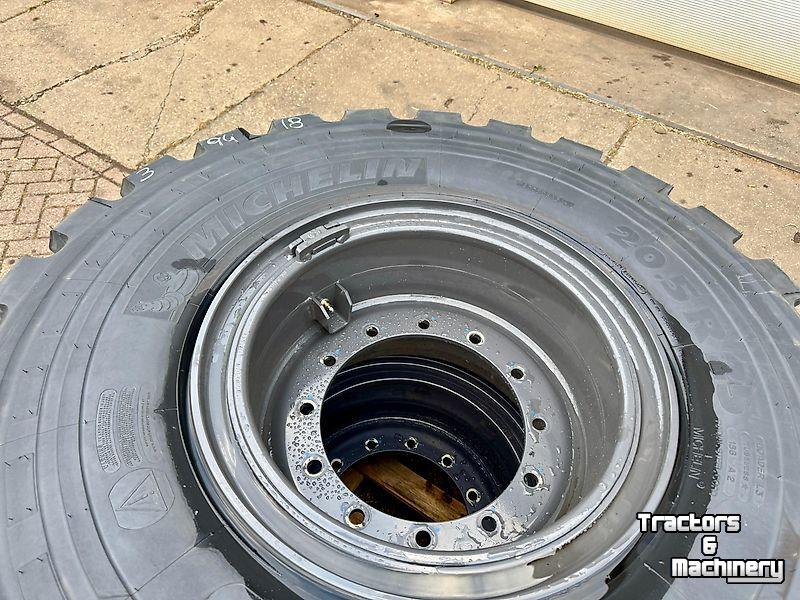 Räder, Reifen, Felgen & Distanzringe Michelin Michelin - XHA2 20.5R25 op wiel Case 721G 4 stuks