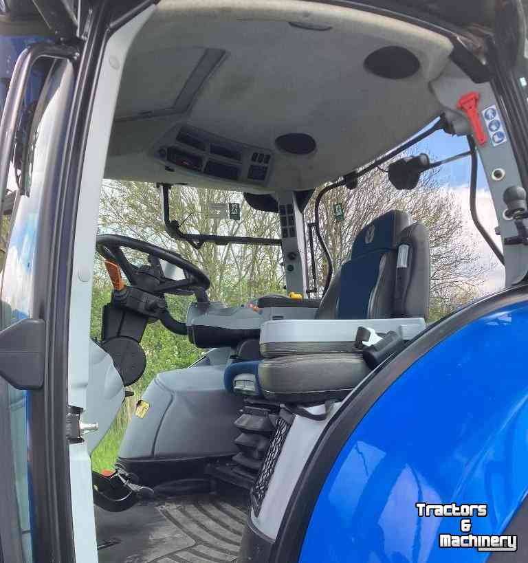Schlepper / Traktoren New Holland T 7.210 PC