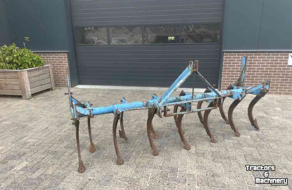 Grubber Lemken 13 tands vaste tand cultivator woeler met drukrol