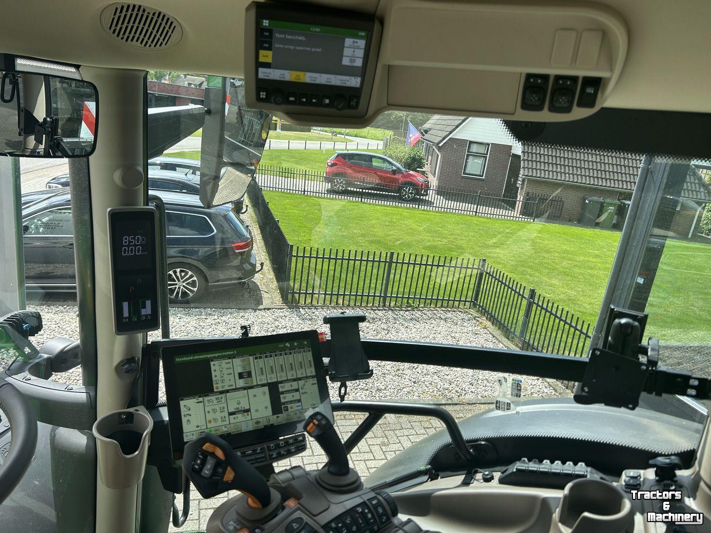 Schlepper / Traktor John Deere 6R 215