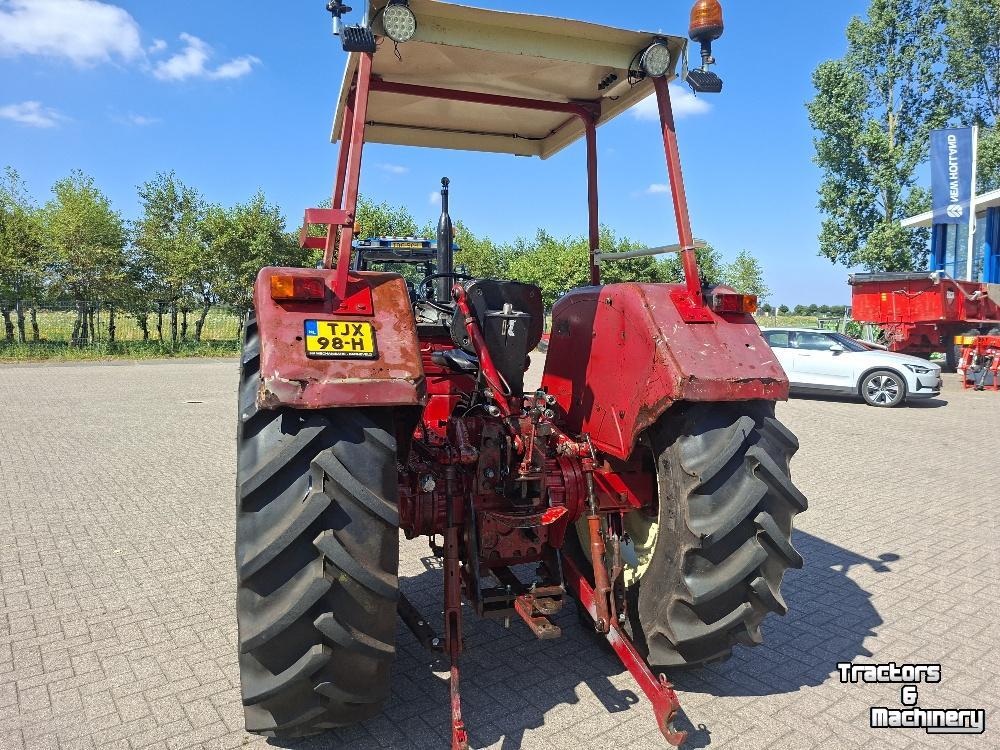 Schlepper / Traktor International INTERNATIONAL 744
