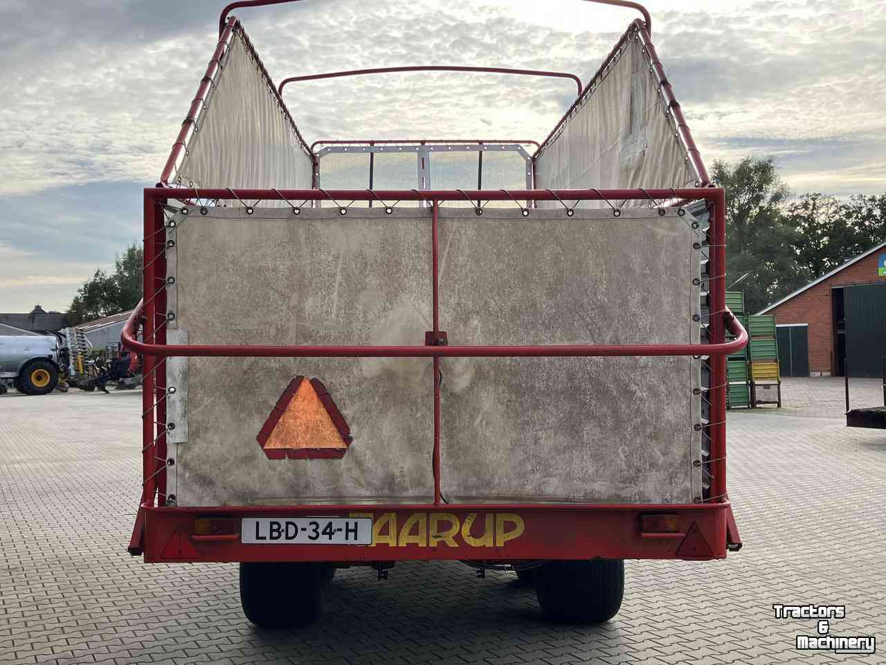 Lade- und Dosierwagen Taarup 1030