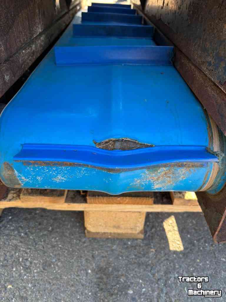 Sägemehl Streuer für Liegeboxen VDW Bedding Master XL 150