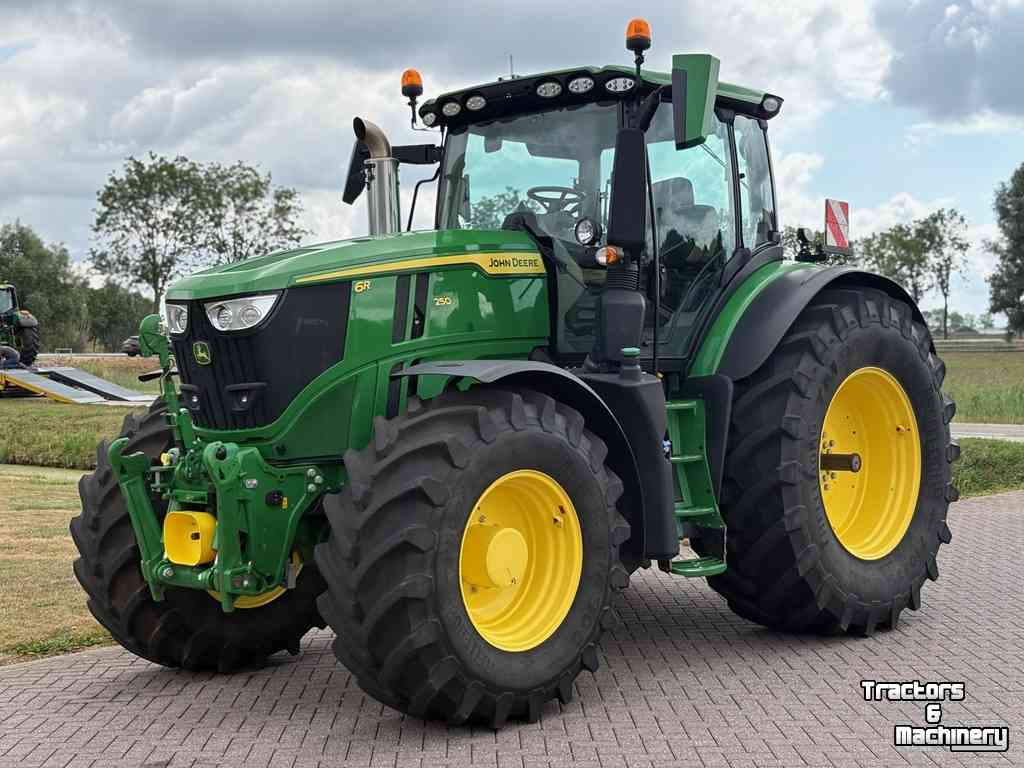 Schlepper / Traktor John Deere 6R250