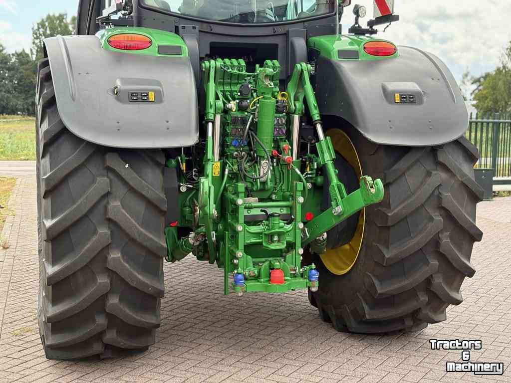 Schlepper / Traktor John Deere 6R250