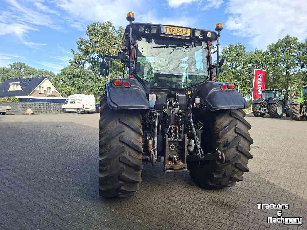 Schlepper / Traktor Valtra N141