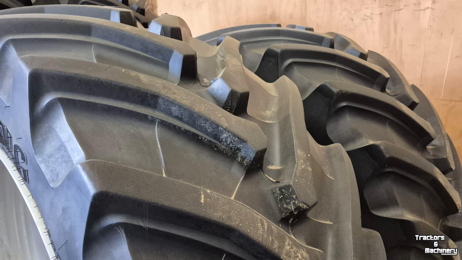 Räder, Reifen, Felgen & Distanzringe  Trelleborg 750/70R44 + 650/60R38