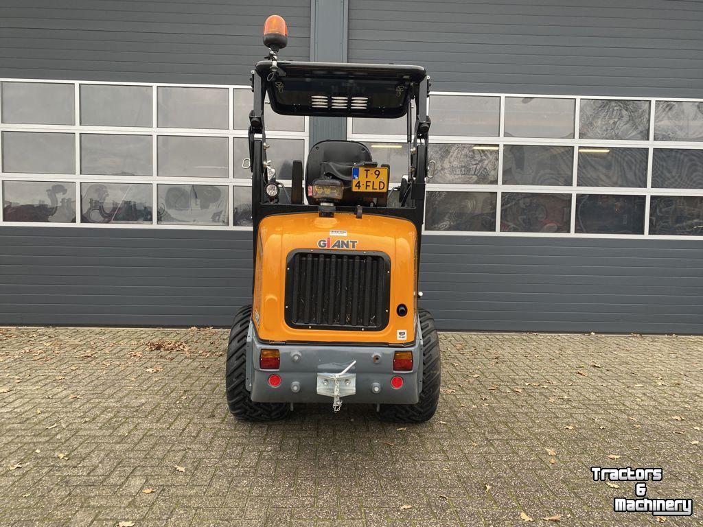Radlader Giant G2500 HD DEMO