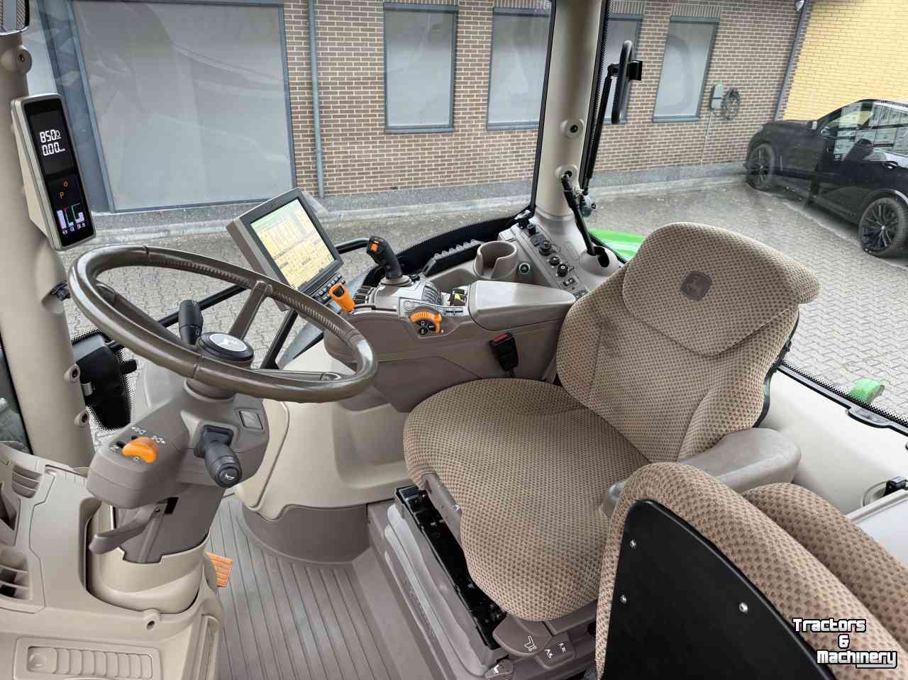 Schlepper / Traktor John Deere 6R145 AP 50KM 2023 3380 UUR VF BANDEN!!!