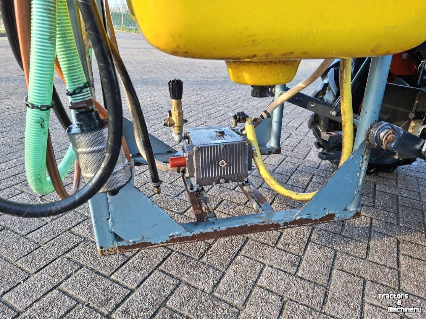 Obst und Weinbau Spritze KWH  OPBOUWSPUIT 400L