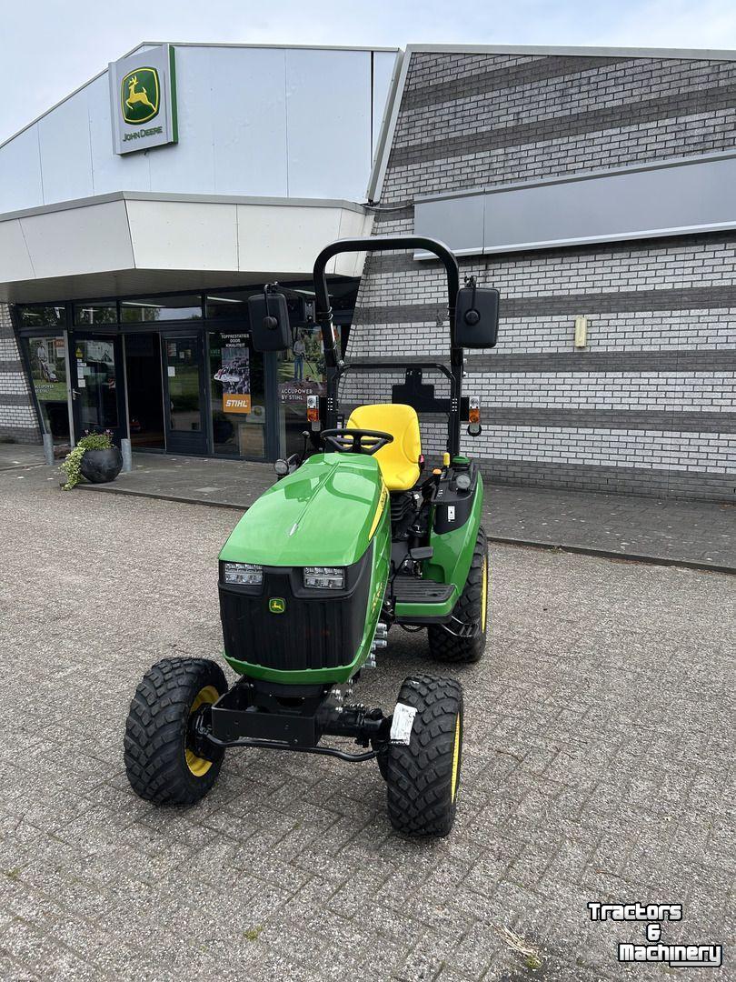 Obsttraktor John Deere 2026R