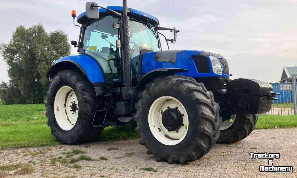 Schlepper / Traktoren New Holland T 6070 RC Tractor