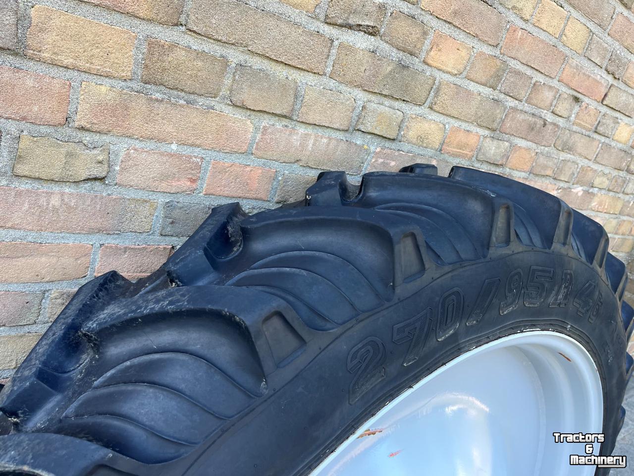Räder, Reifen, Felgen & Distanzringe Taurus 270/95R46