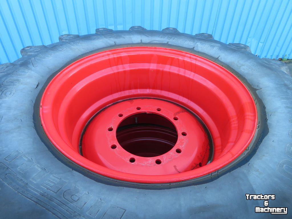 Räder, Reifen, Felgen & Distanzringe Pirelli 600/65R28 Fendt 10 gaats 60%