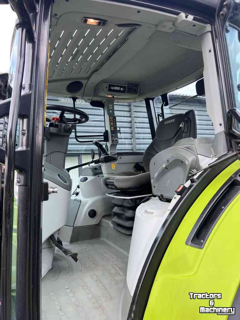 Schlepper / Traktor Claas Arion 430