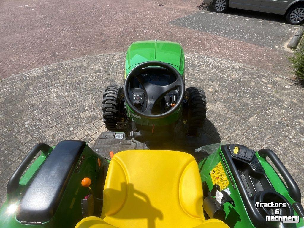 Obsttraktor John Deere 3038E