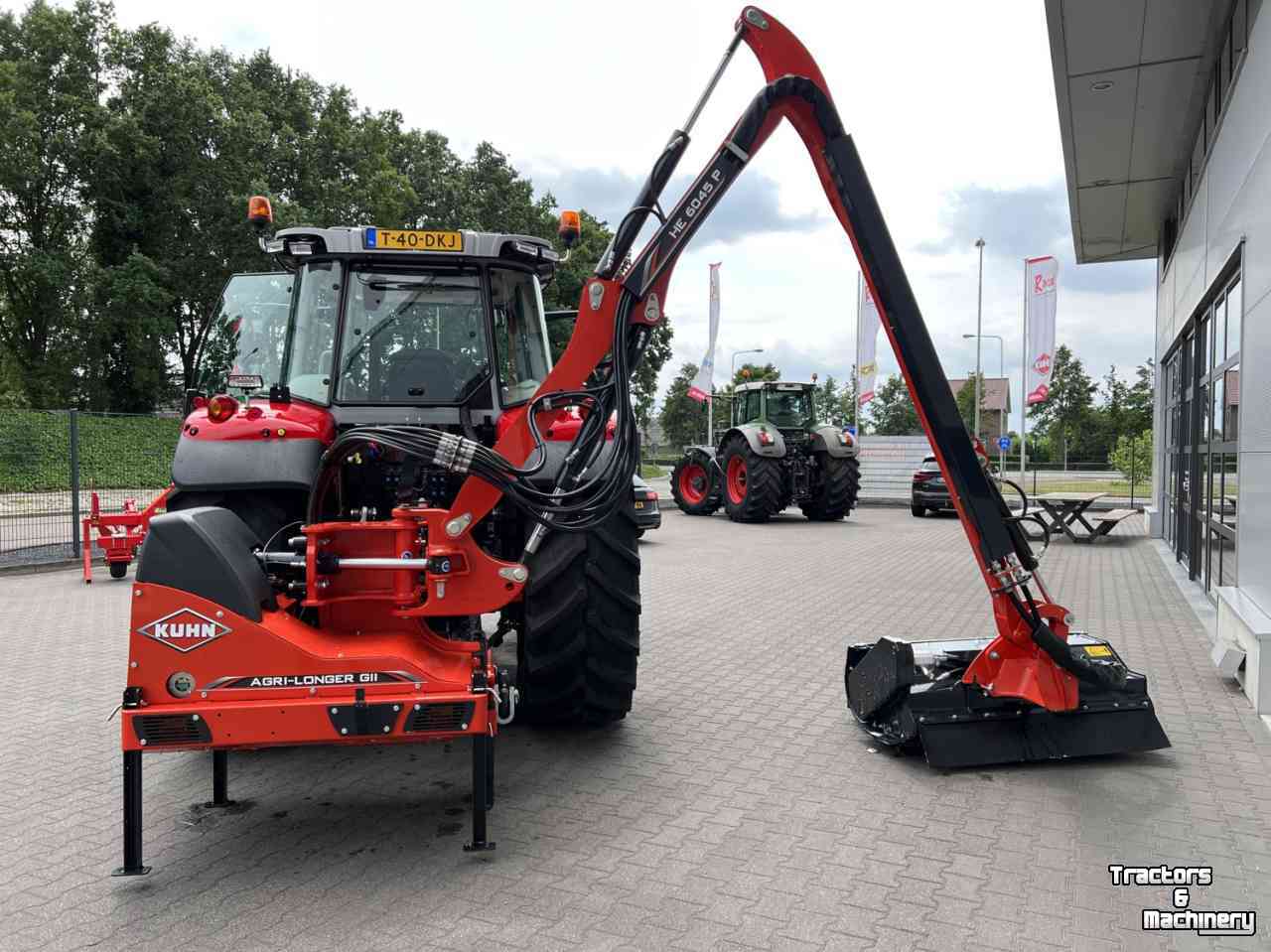 Mähausleger mit Schlegelmäher Kuhn Agri Longer HE 6045 PTC