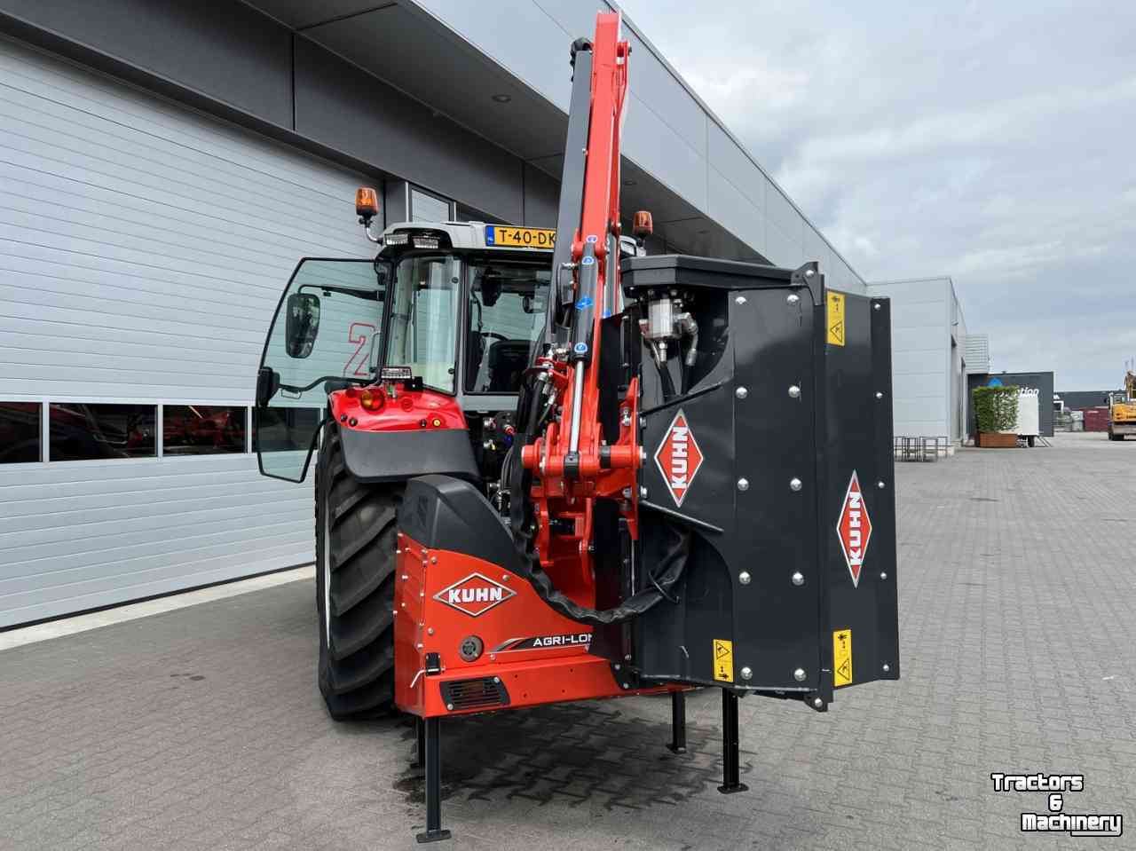 Mähausleger mit Schlegelmäher Kuhn Agri Longer HE 6045 PTC