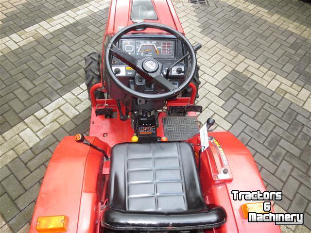 Obsttraktor Shibaura 313