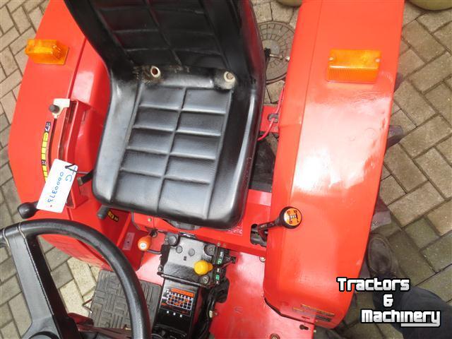 Obsttraktor Shibaura 313
