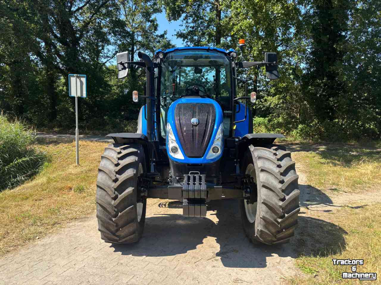 Schlepper / Traktor New Holland T5 120 EC