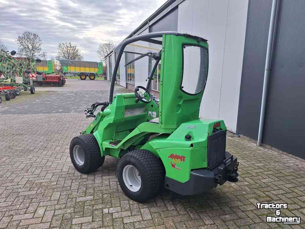 Radlader Avant 635