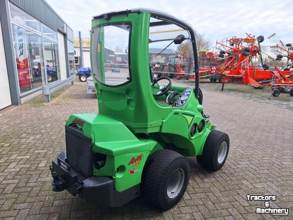 Radlader Avant 635
