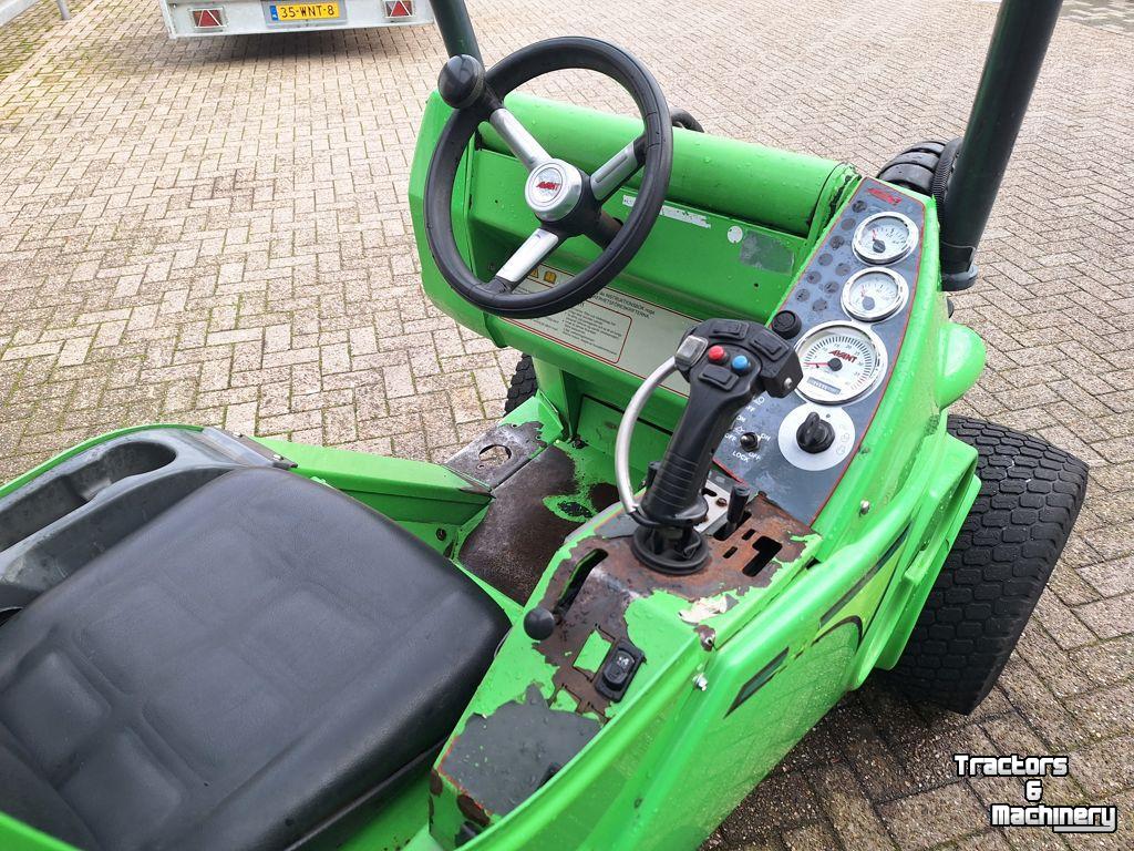 Radlader Avant 635