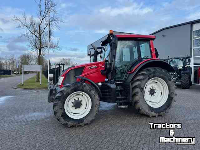 Schlepper / Traktor Valtra N123 Hitech5