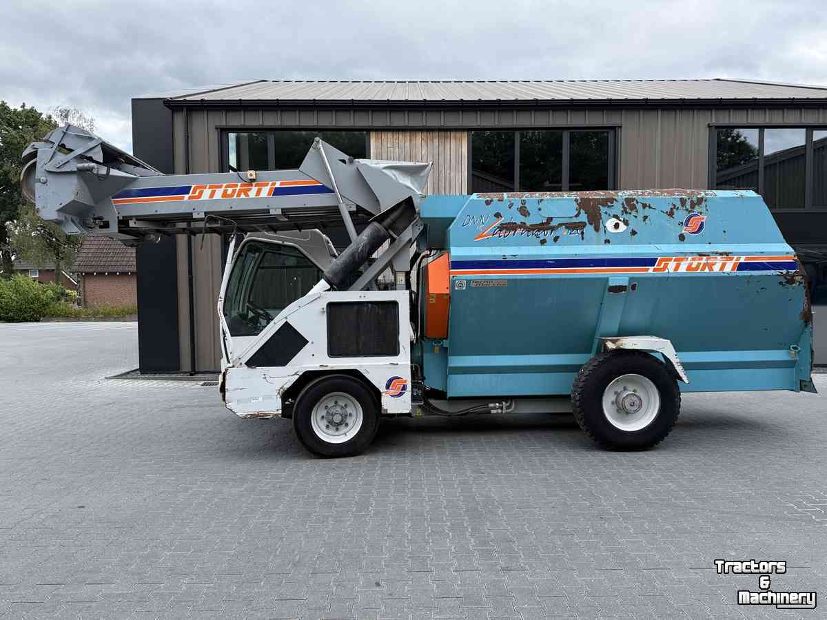 Futterverteilwagen / Futterdosierwagen Storti Labrador 120