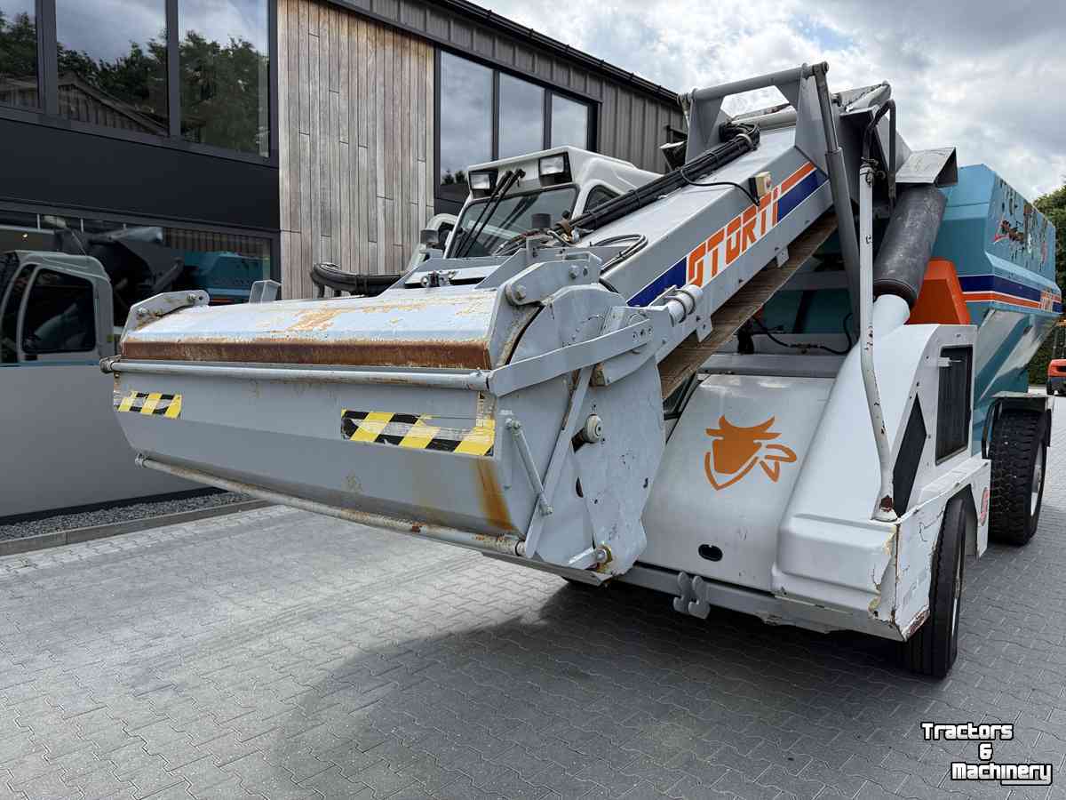 Futterverteilwagen / Futterdosierwagen Storti Labrador 120