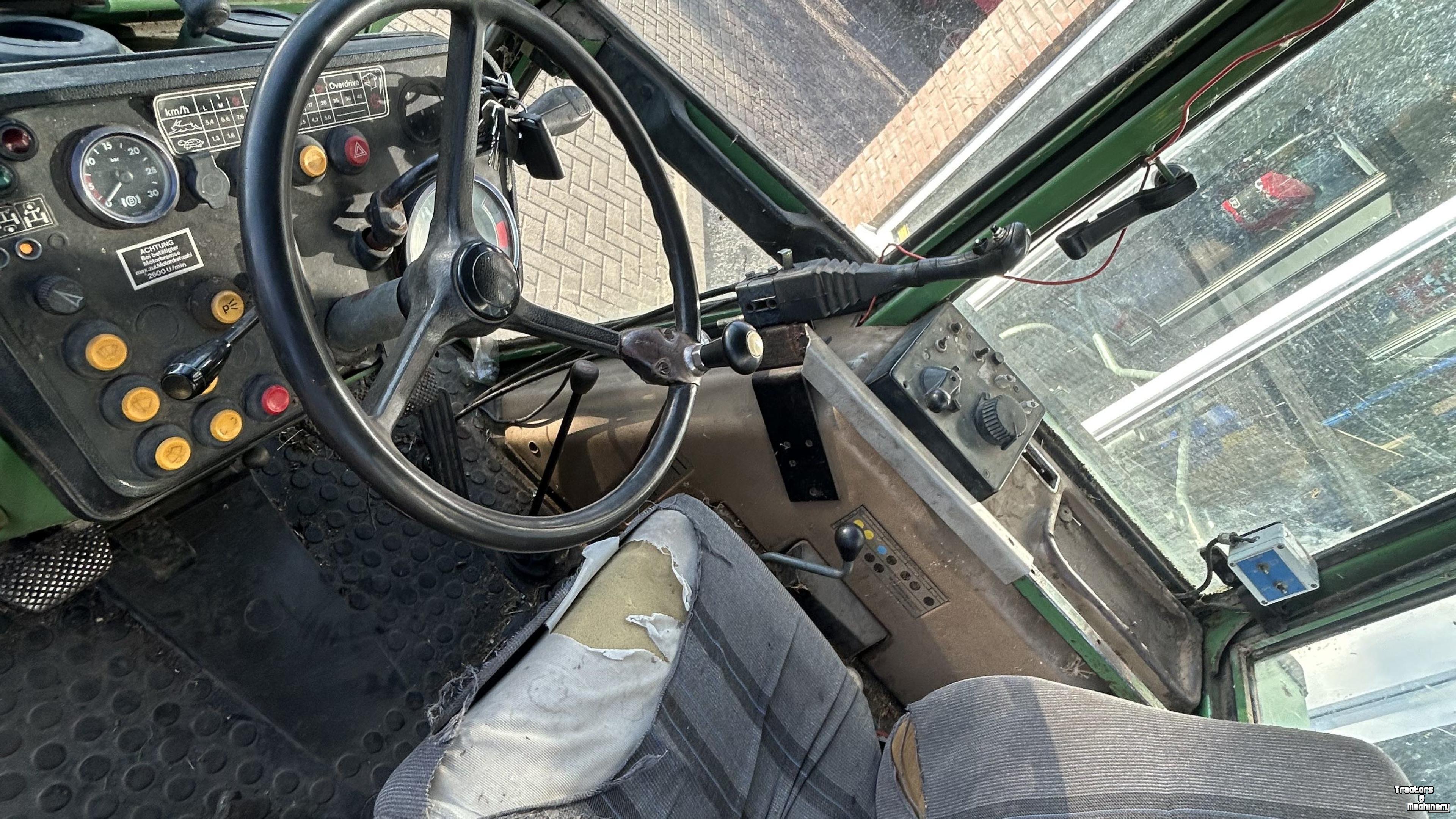 Schlepper / Traktor Fendt Fendt FARMER 311LSA TURBOMATIK
