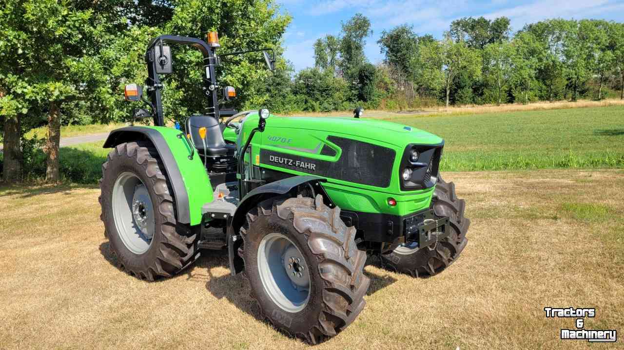Schlepper / Traktor Deutz-Fahr 4070 E GS   ( powershutle en powershift )