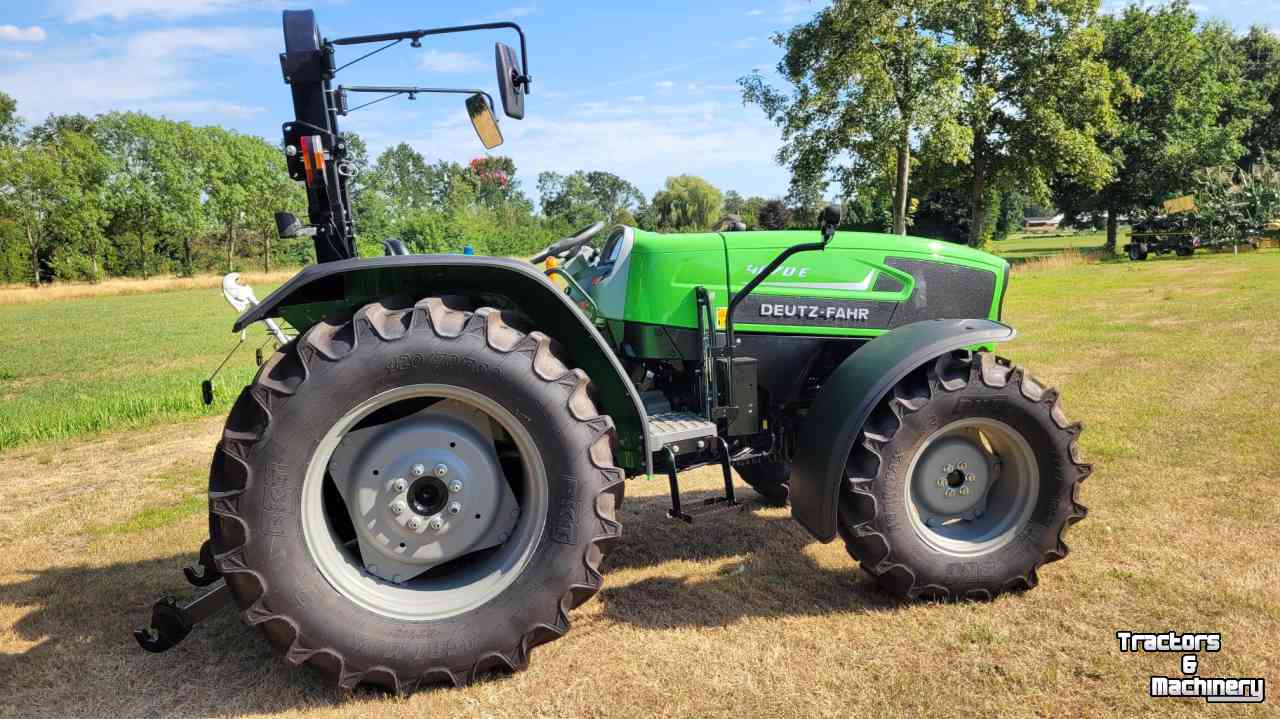 Schlepper / Traktor Deutz-Fahr 4070 E GS   ( powershutle en powershift )