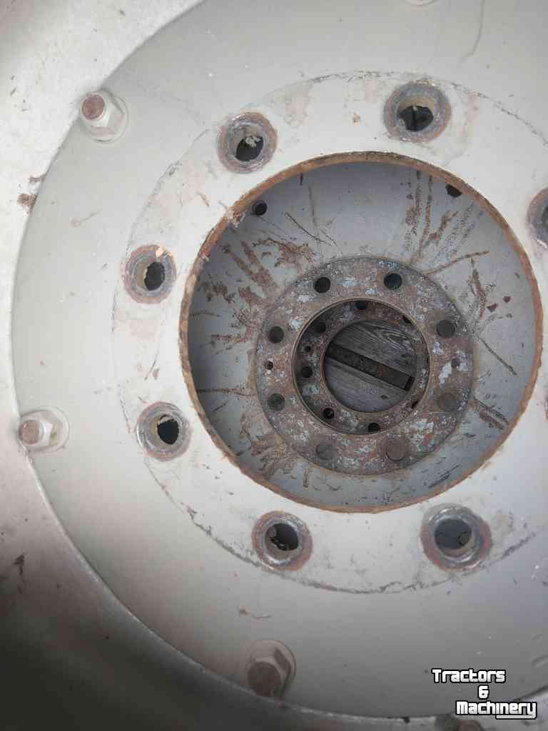Räder, Reifen, Felgen & Distanzringe Massey Ferguson Cultuur wielen 270/95 R48 270/95 R32