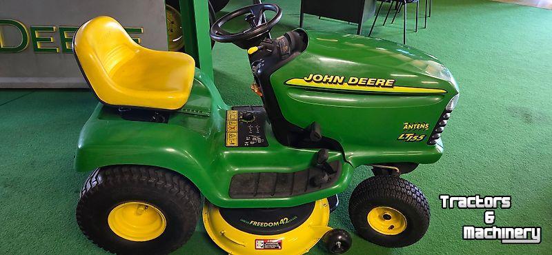 Aufsitzrasenmäher John Deere LT155