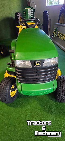 Aufsitzrasenmäher John Deere LT155