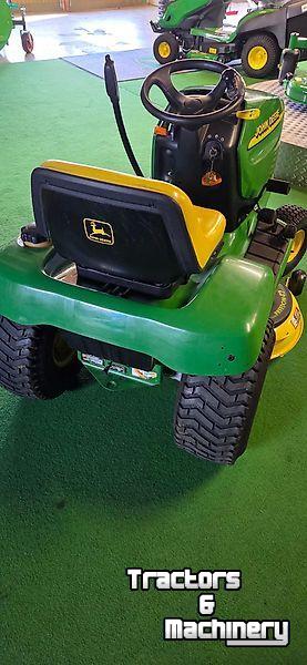 Aufsitzrasenmäher John Deere LT155