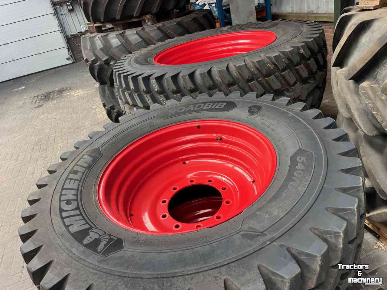Räder, Reifen, Felgen & Distanzringe Michelin v 540/65- r 30/ a 650/65- r 42