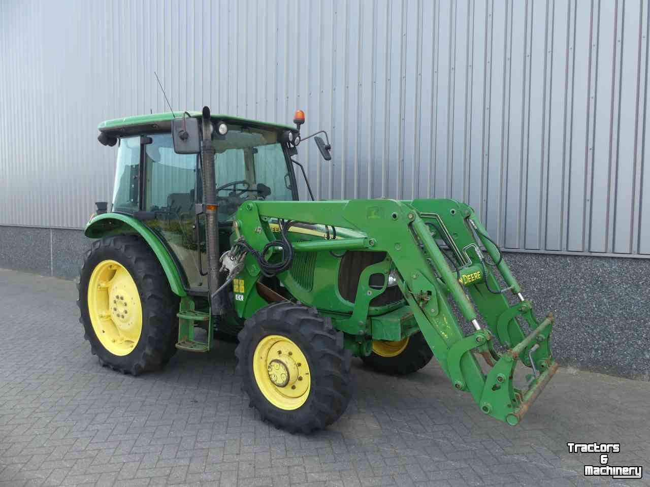Schlepper / Traktor John Deere 5720